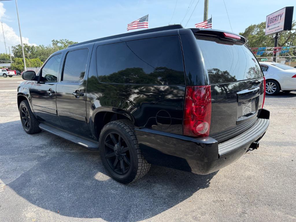 2011 GMC Yukon XL Denali photo