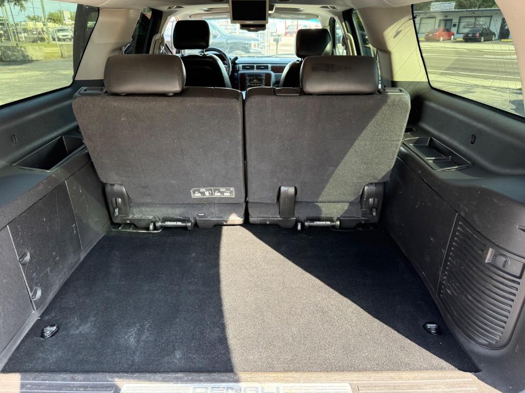 2011 GMC Yukon XL Denali photo