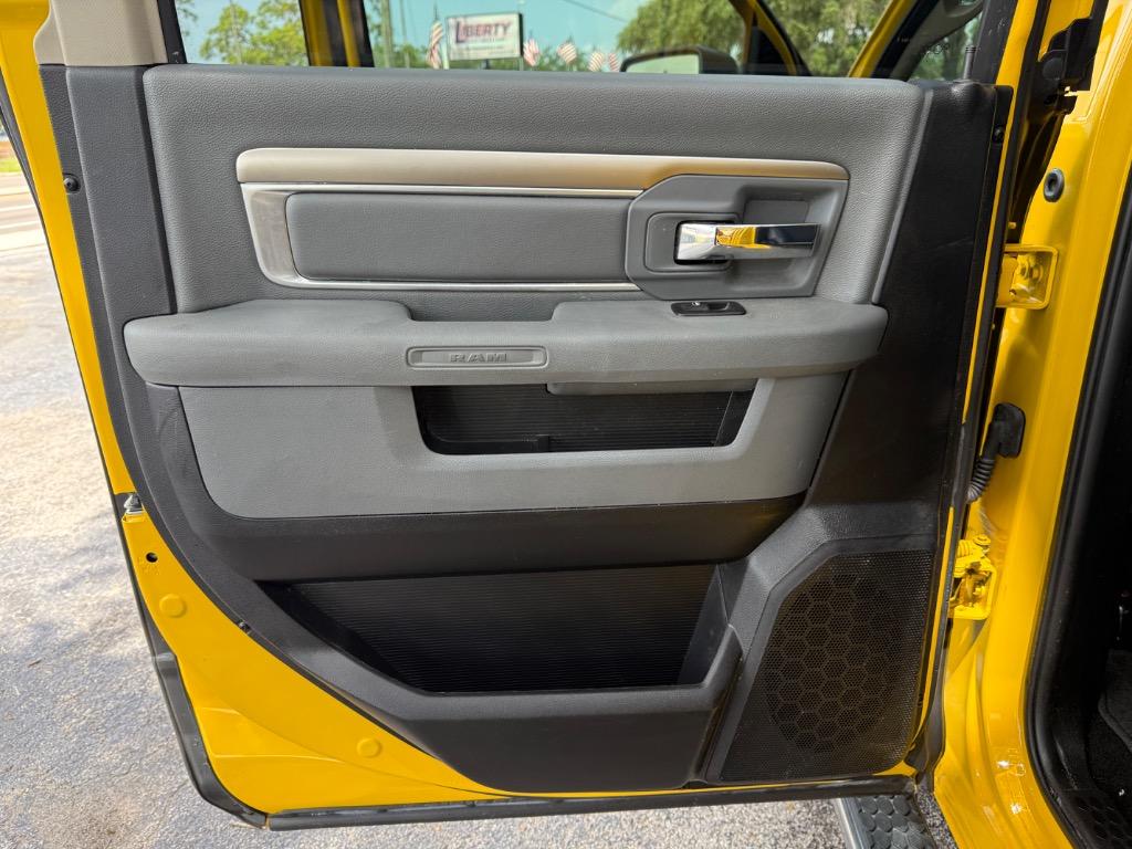 2016 RAM 1500 SLT photo