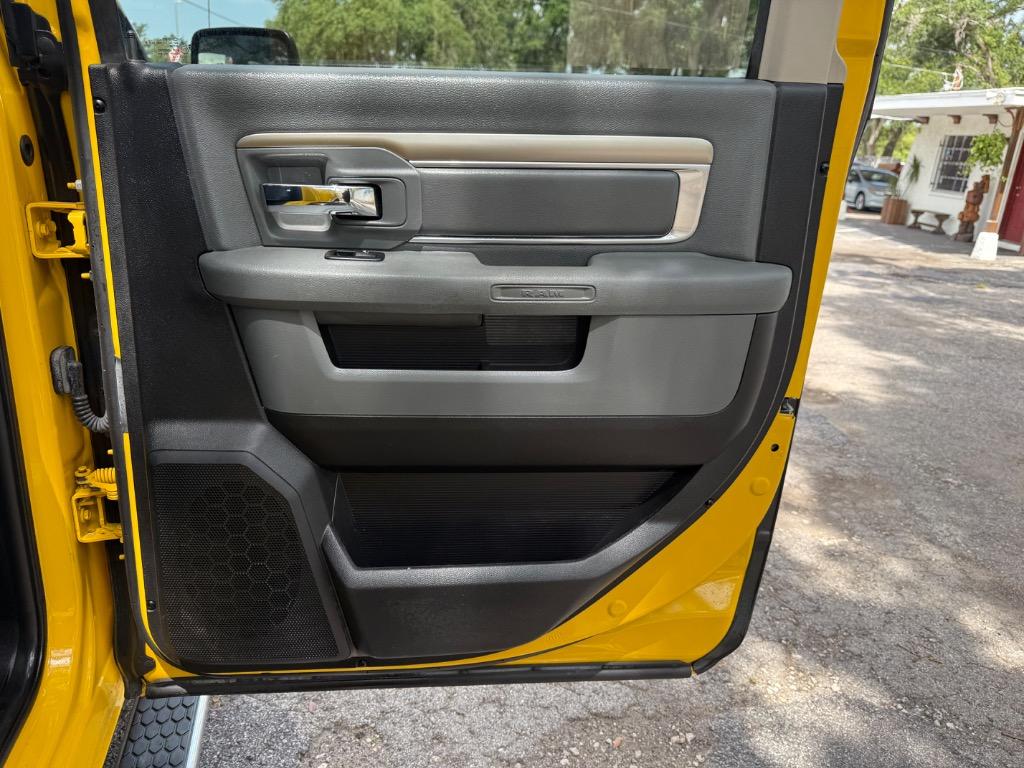 2016 RAM 1500 SLT photo