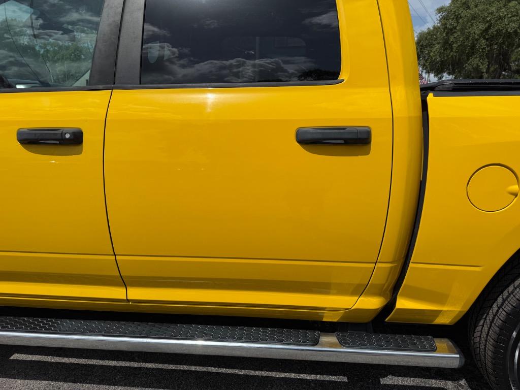 2016 RAM 1500 SLT photo