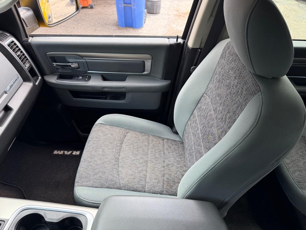 2016 RAM 1500 SLT photo