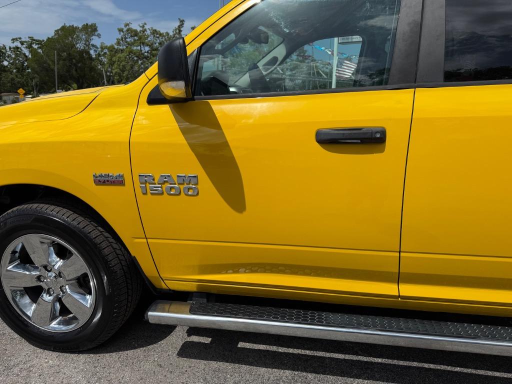 2016 RAM 1500 SLT photo
