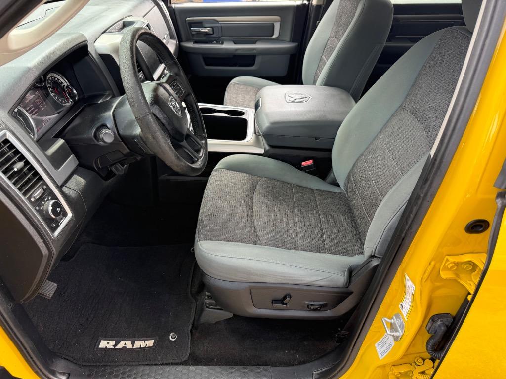 2016 RAM 1500 SLT photo
