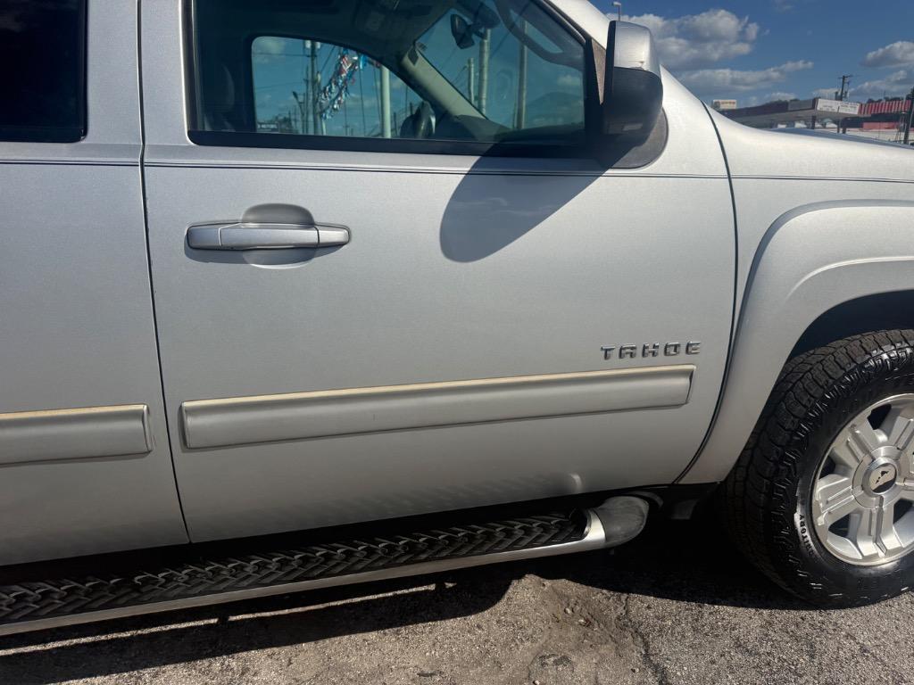 2014 Chevrolet Tahoe - $10,900