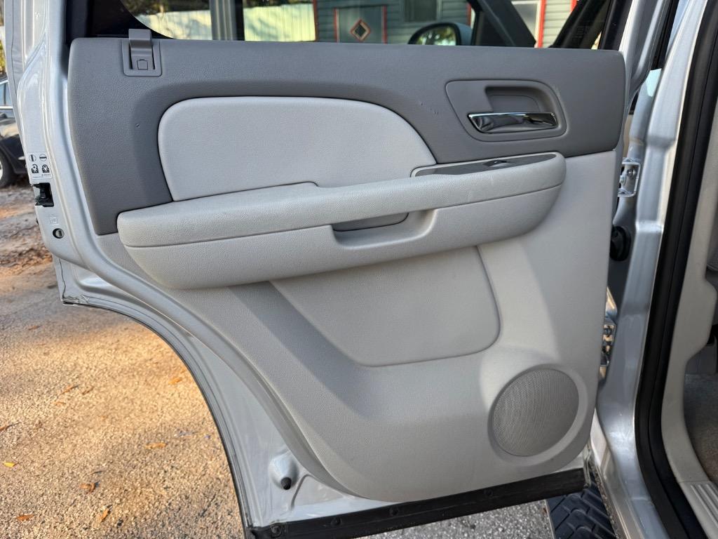 2014 Chevrolet Tahoe - $10,900