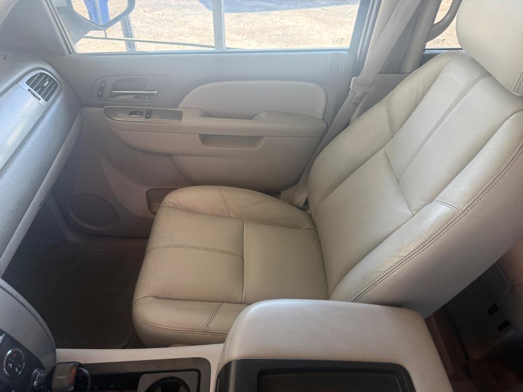 2014 Chevrolet Tahoe - $10,900