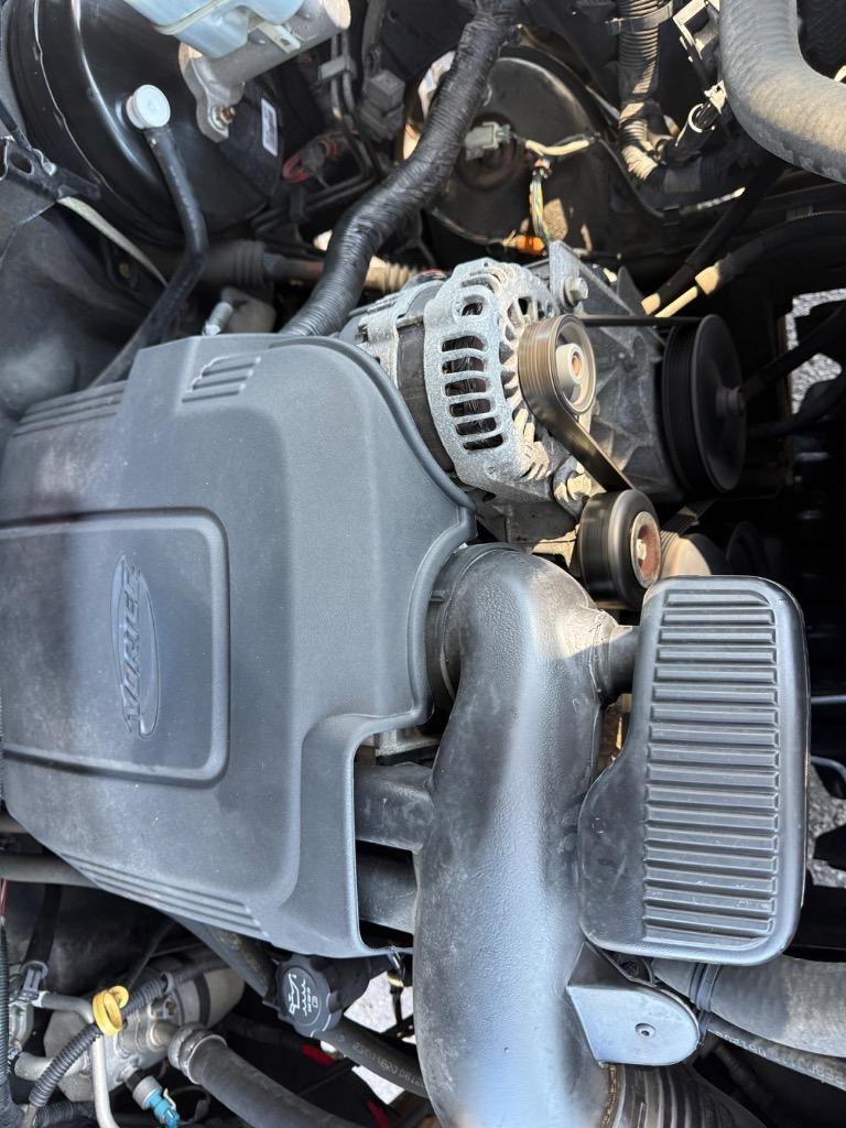 2009 Chevrolet Avalanche - $11,900