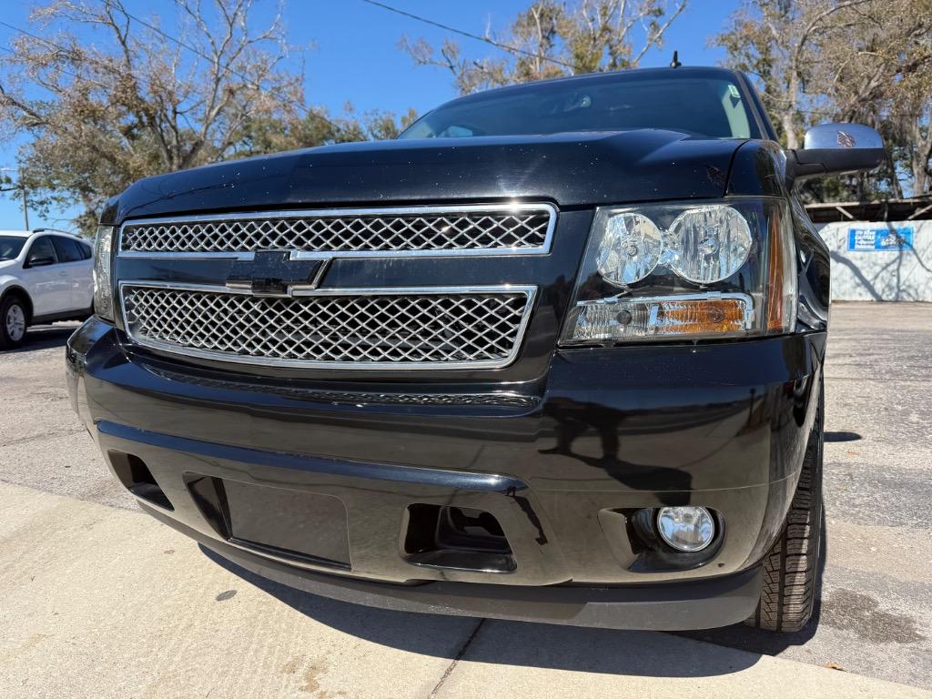 2009 Chevrolet Avalanche - $11,900