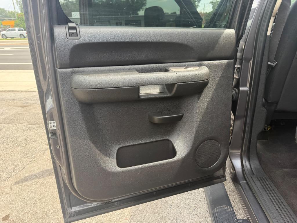 2011 Chevrolet Silverado - $14,900