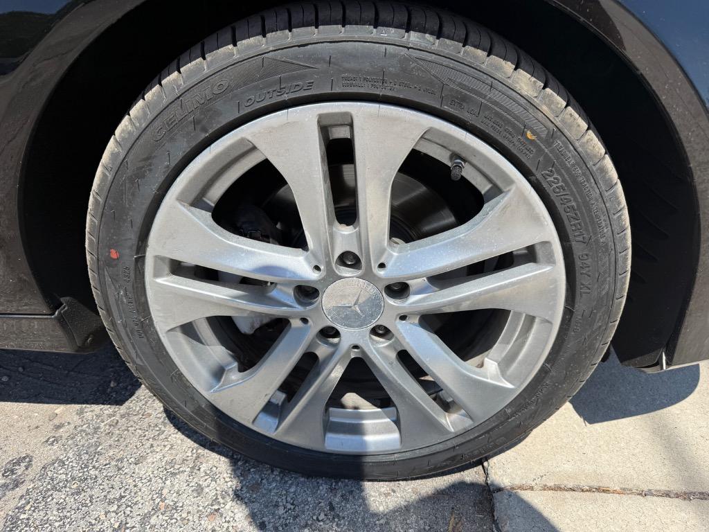 2012 Mercedes-Benz C Class - $6,900