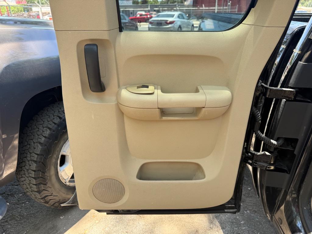 2013 Chevrolet Silverado 1500 - $6,900