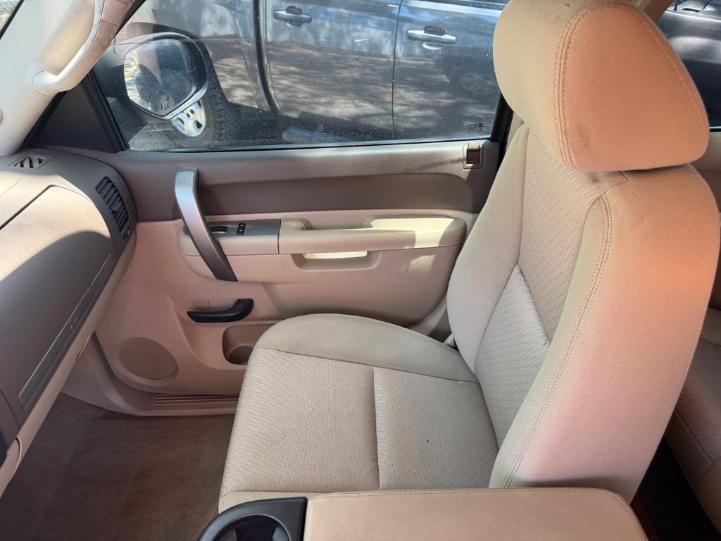 2013 Chevrolet Silverado 1500 - $6,900