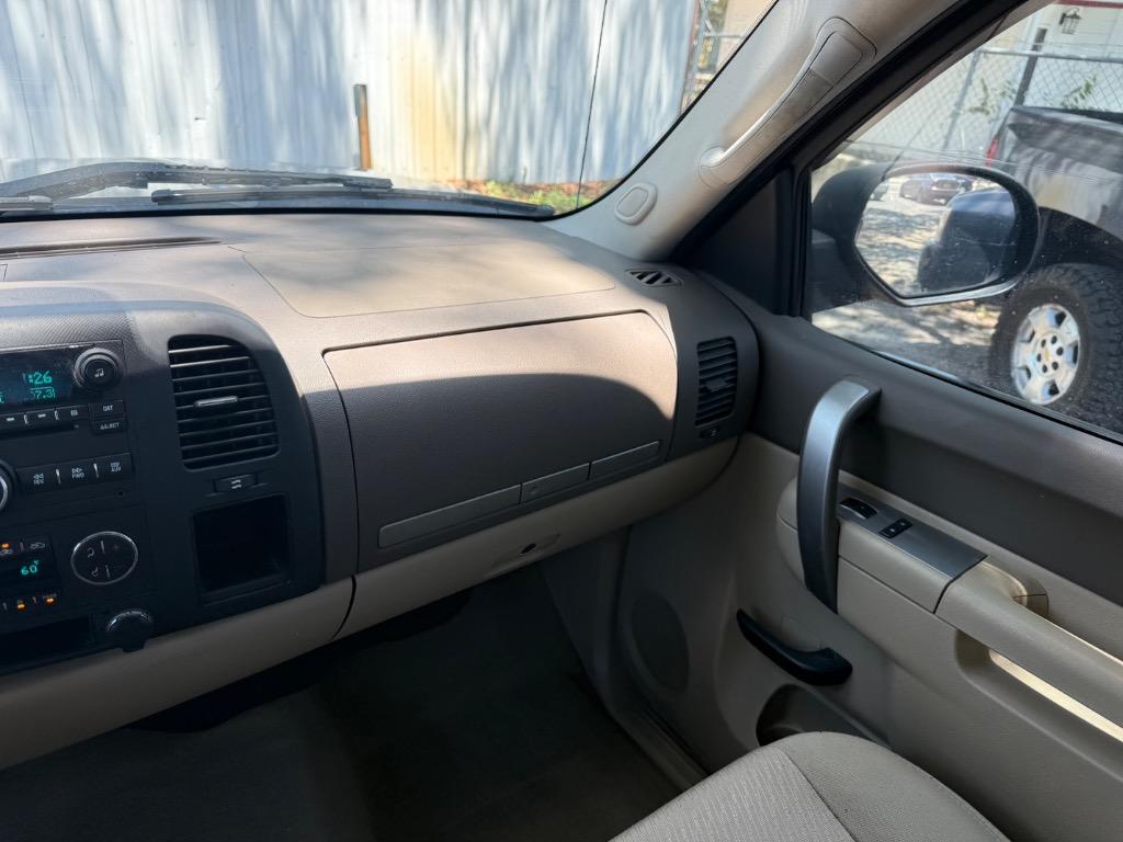 2013 Chevrolet Silverado 1500 - $6,900