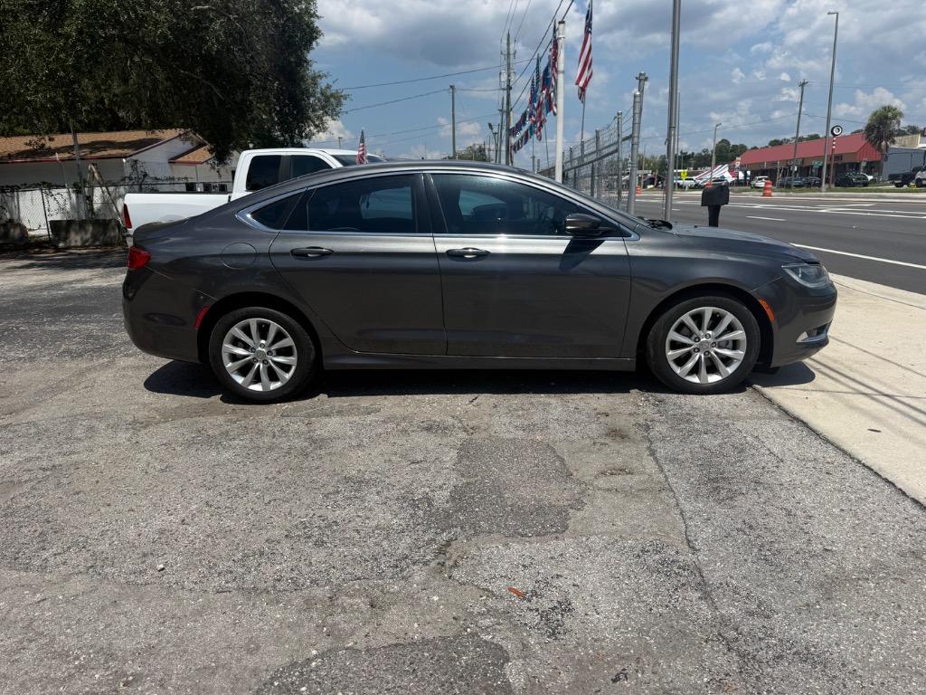 2015 Chrysler 200 - $8,900
