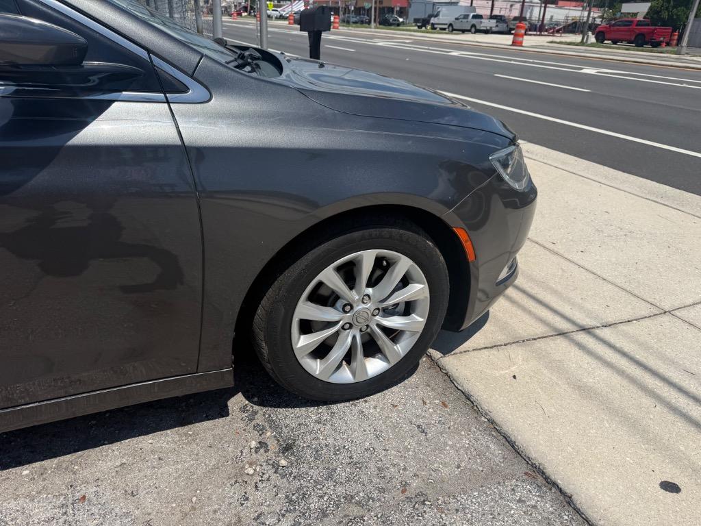 2015 Chrysler 200 - $8,900