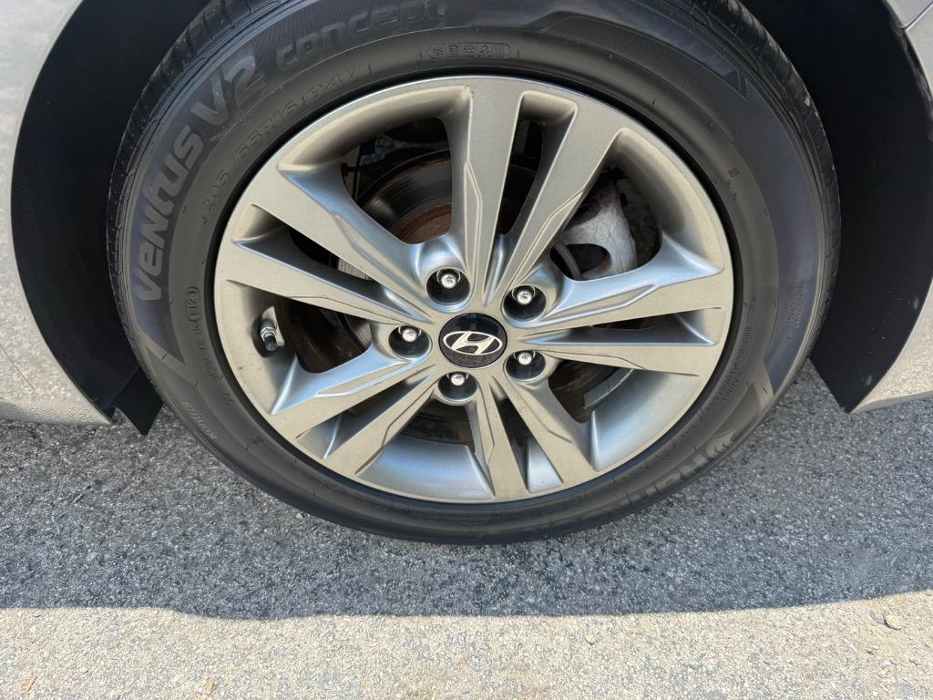 2018 Hyundai Elantra - $14,900