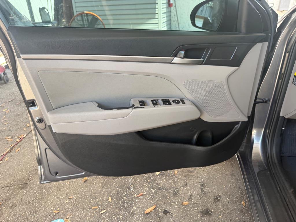 2018 Hyundai Elantra - $14,900