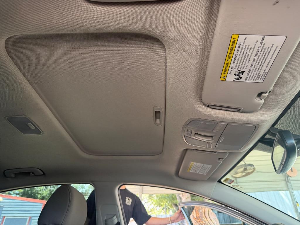 2018 Hyundai Elantra - $14,900