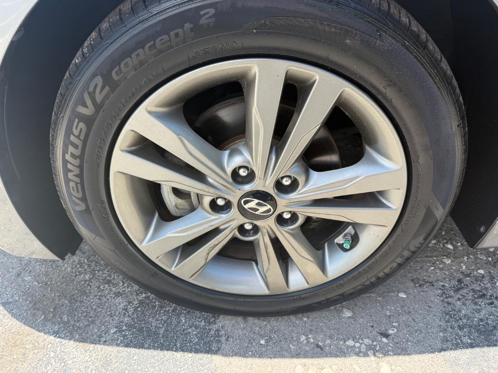 2018 Hyundai Elantra - $14,900