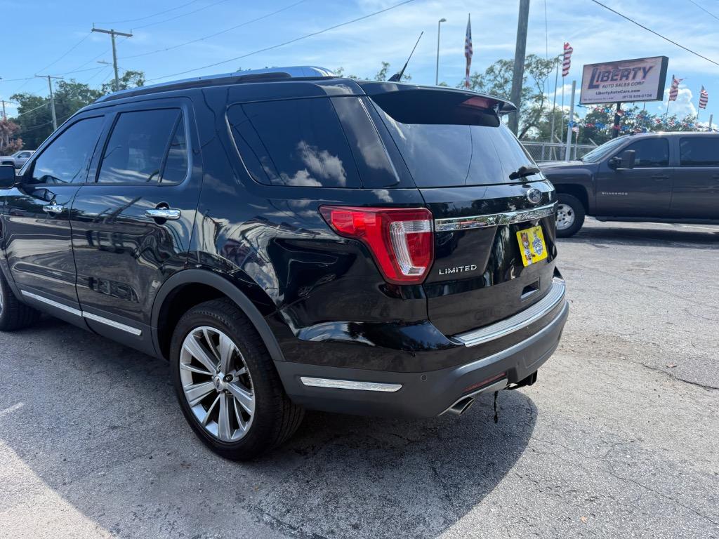 2018 Ford Explorer - $17,900
