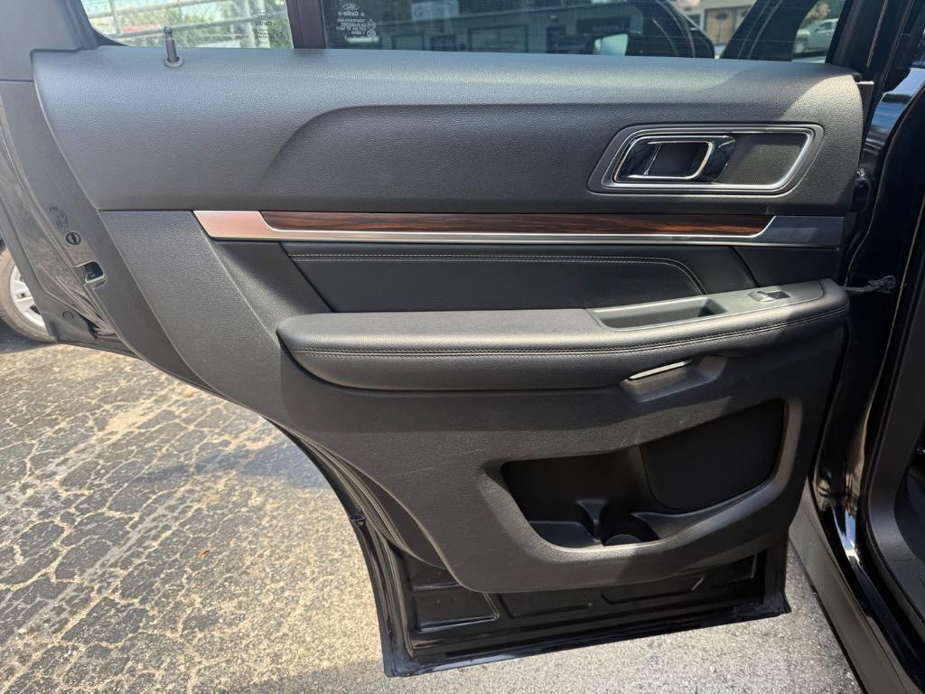 2018 Ford Explorer - $17,900
