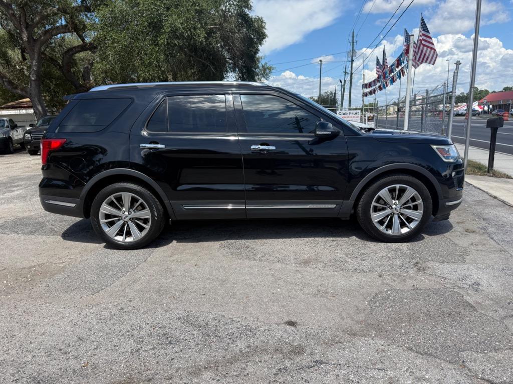 2018 Ford Explorer - $17,900