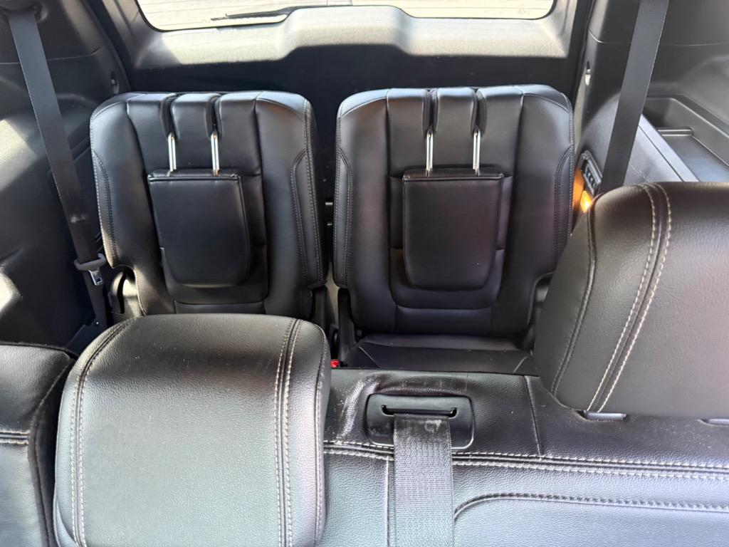 2018 Ford Explorer - $17,900