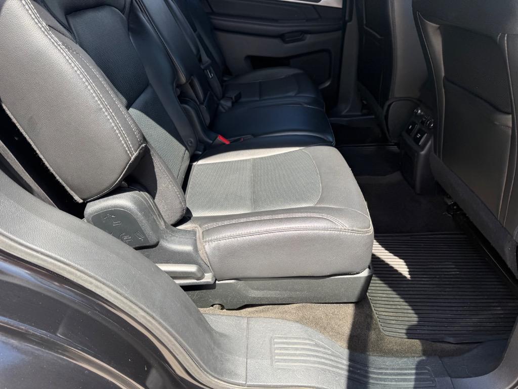 2018 Ford Explorer - $17,900