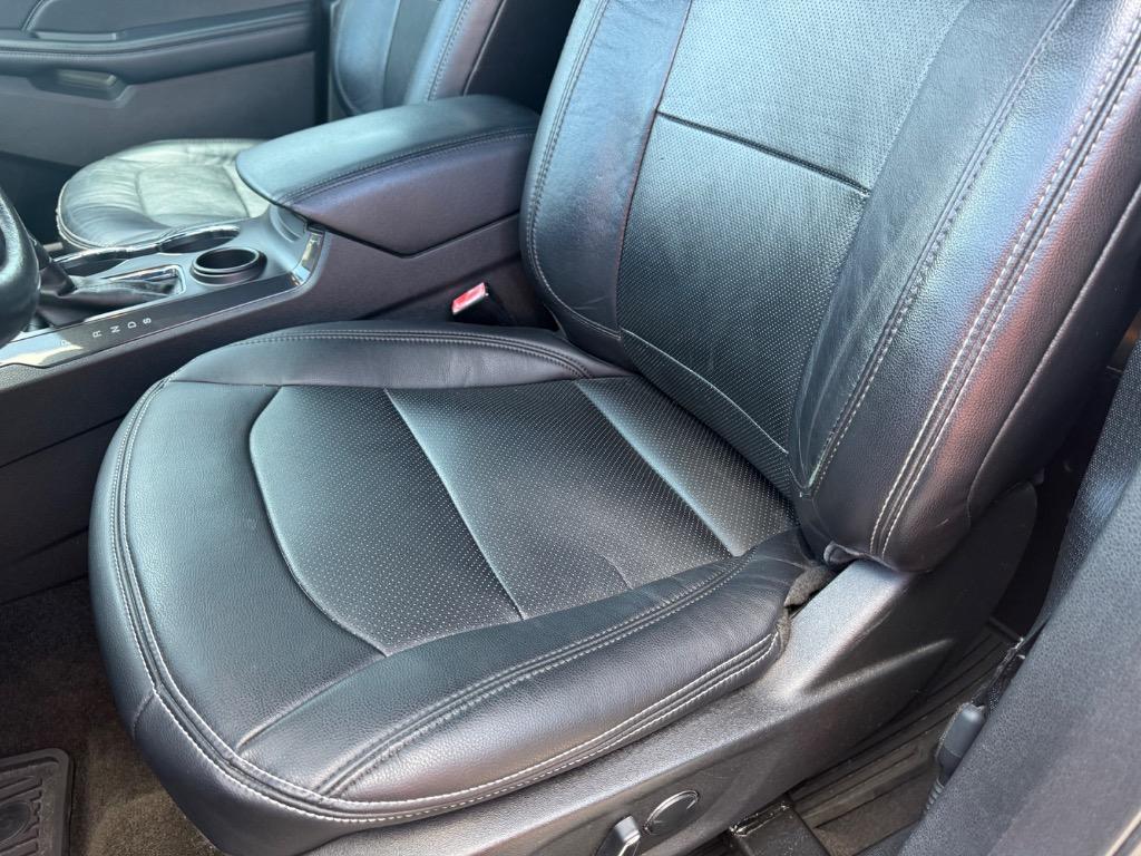 2018 Ford Explorer - $17,900