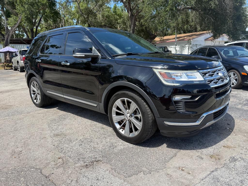 2018 Ford Explorer - $17,900