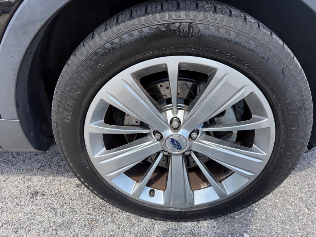2018 Ford Explorer - $17,900