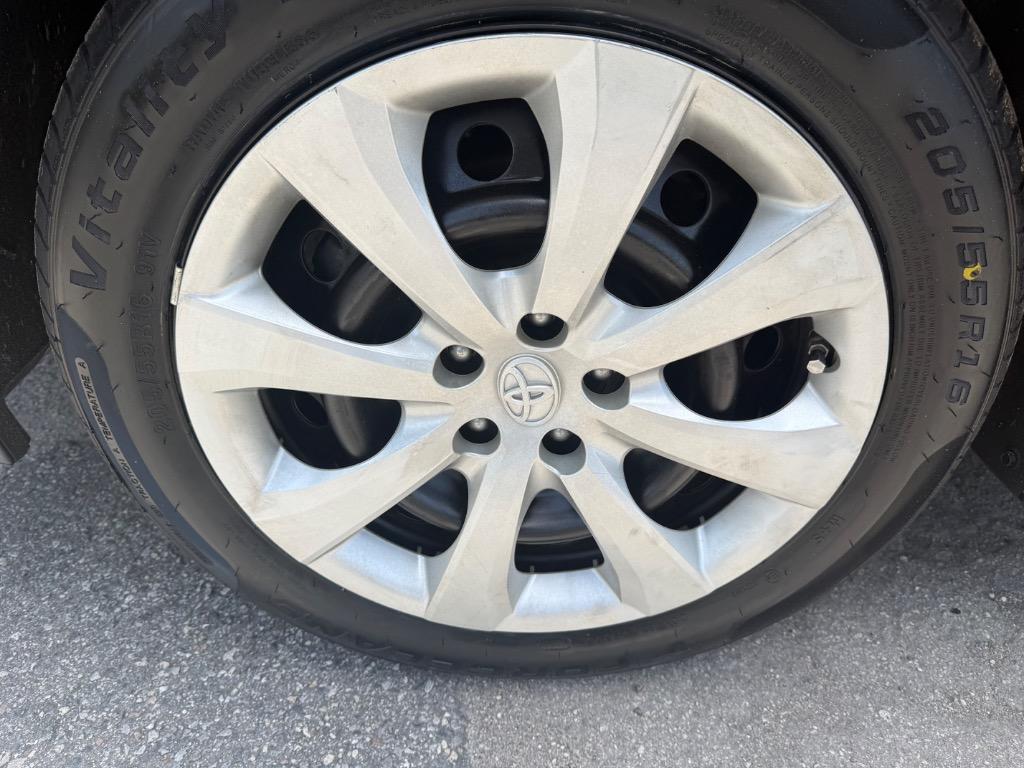 2021 Toyota Corolla - $14,900
