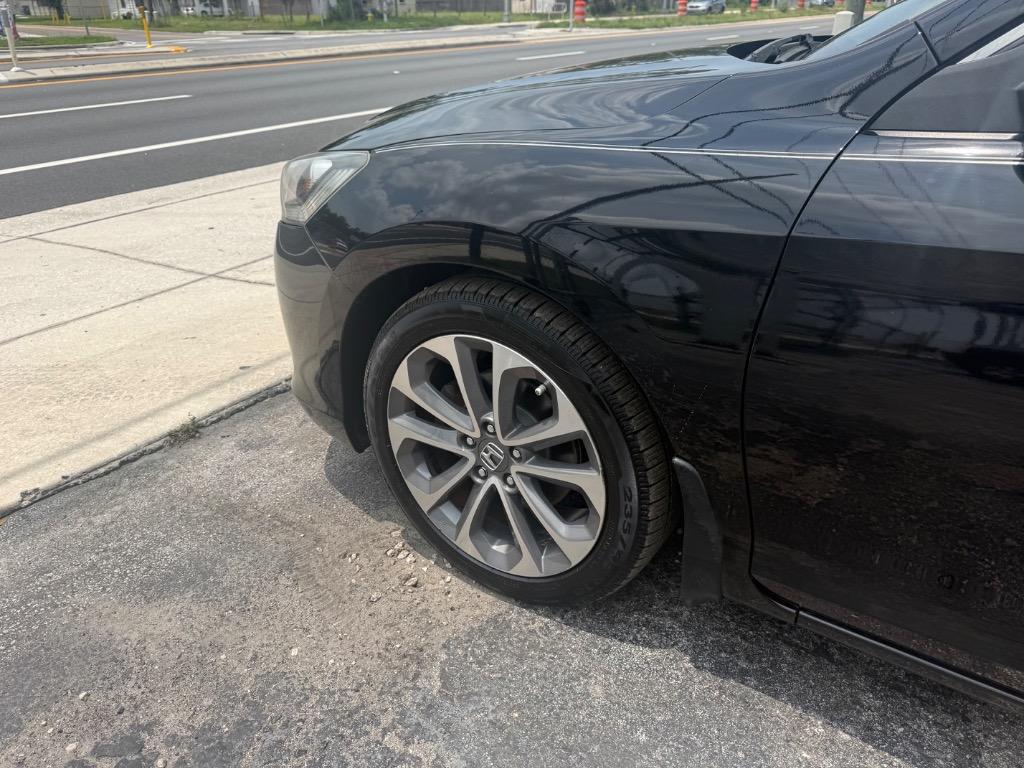 2013 Honda Accord - $9,900