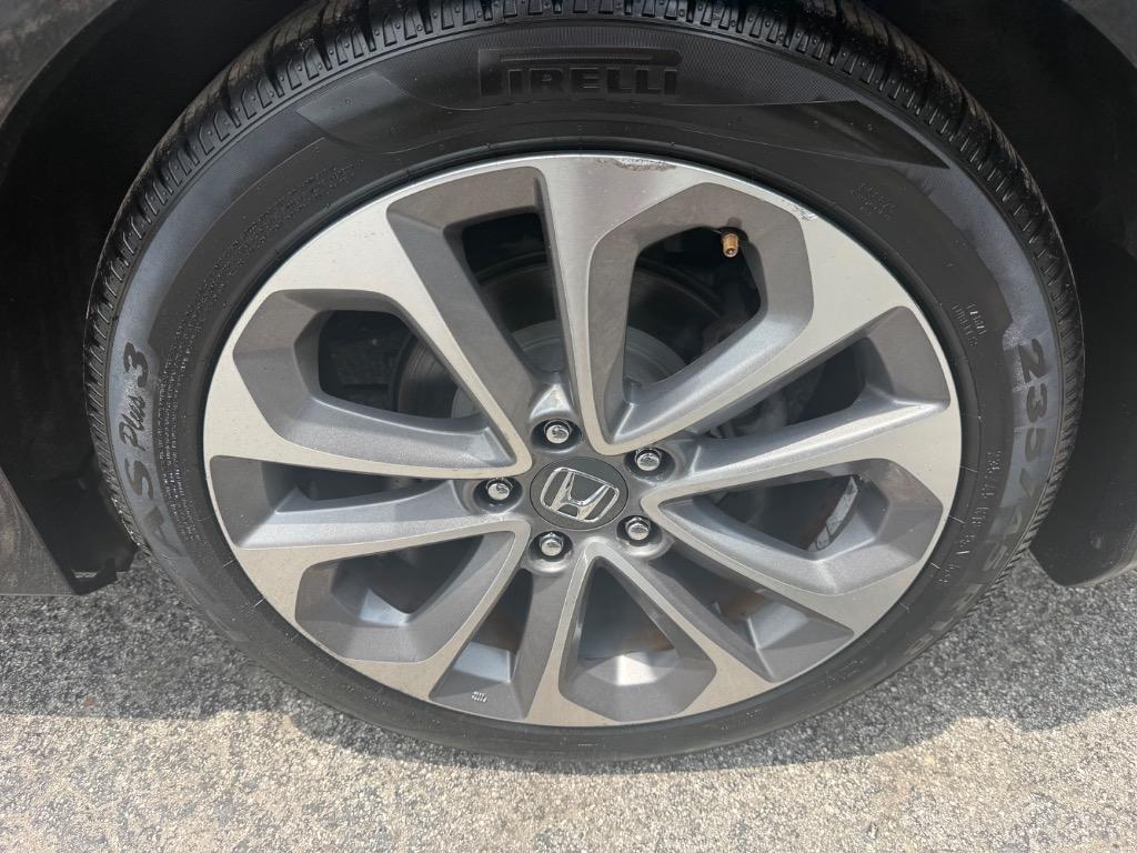 2013 Honda Accord - $9,900