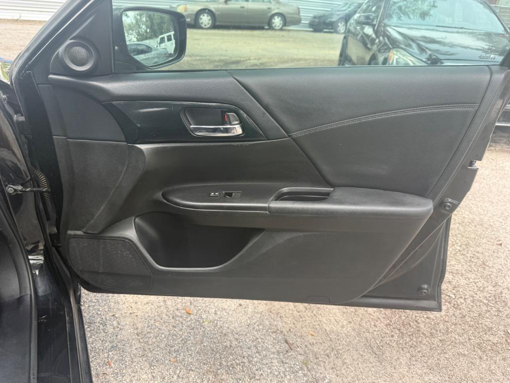 2013 Honda Accord - $9,900