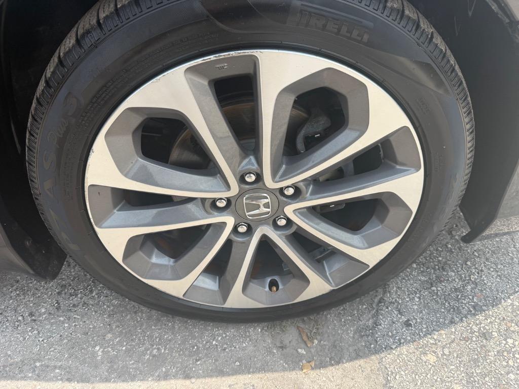 2013 Honda Accord - $9,900