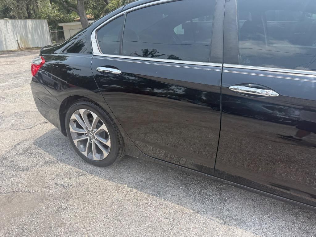 2013 Honda Accord - $9,900