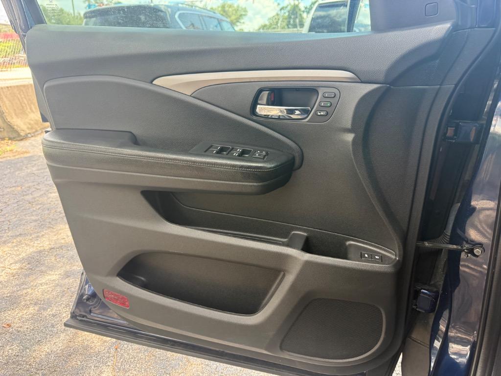 2019 Honda Passport - $21,900