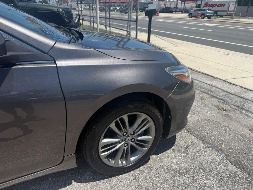 2017 Toyota Camry - $8,900