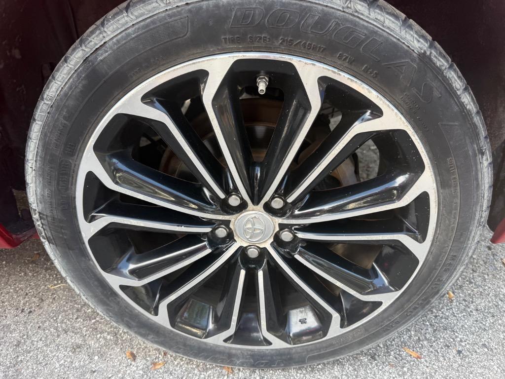 2014 Toyota Corolla - $7,900