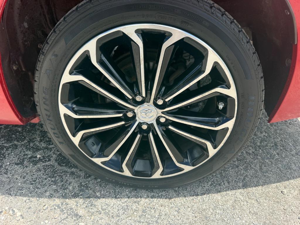 2014 Toyota Corolla - $7,900