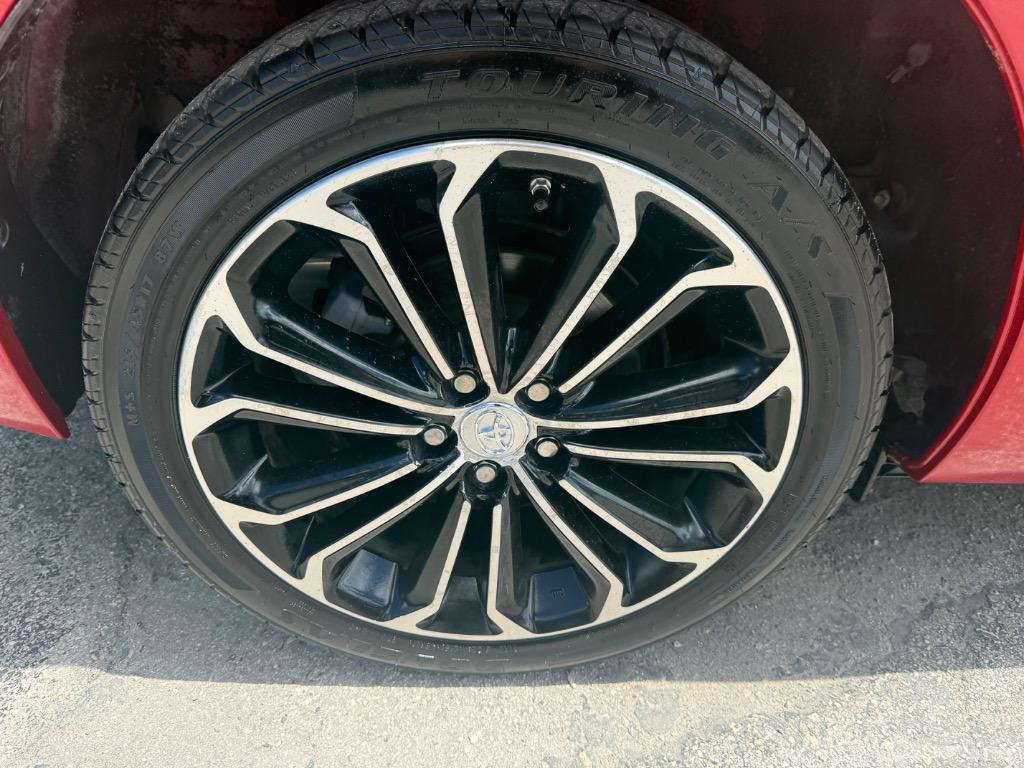 2014 Toyota Corolla - $7,900