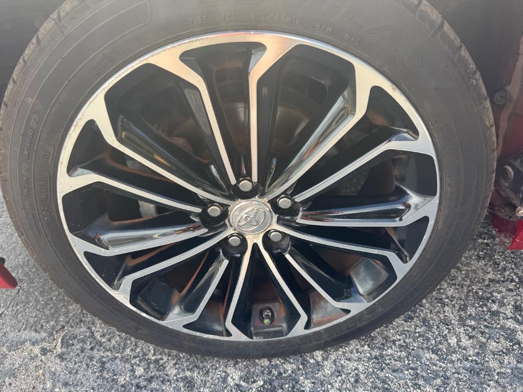 2014 Toyota Corolla - $7,900