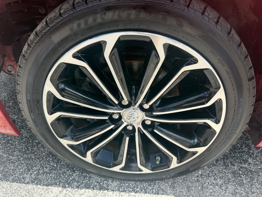 2014 Toyota Corolla - $7,900