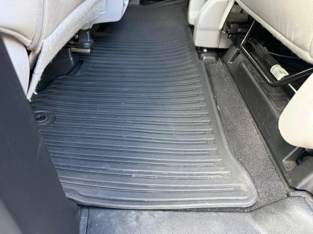 2018 Honda Odyssey - $15,900
