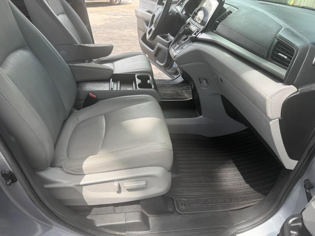 2018 Honda Odyssey - $15,900