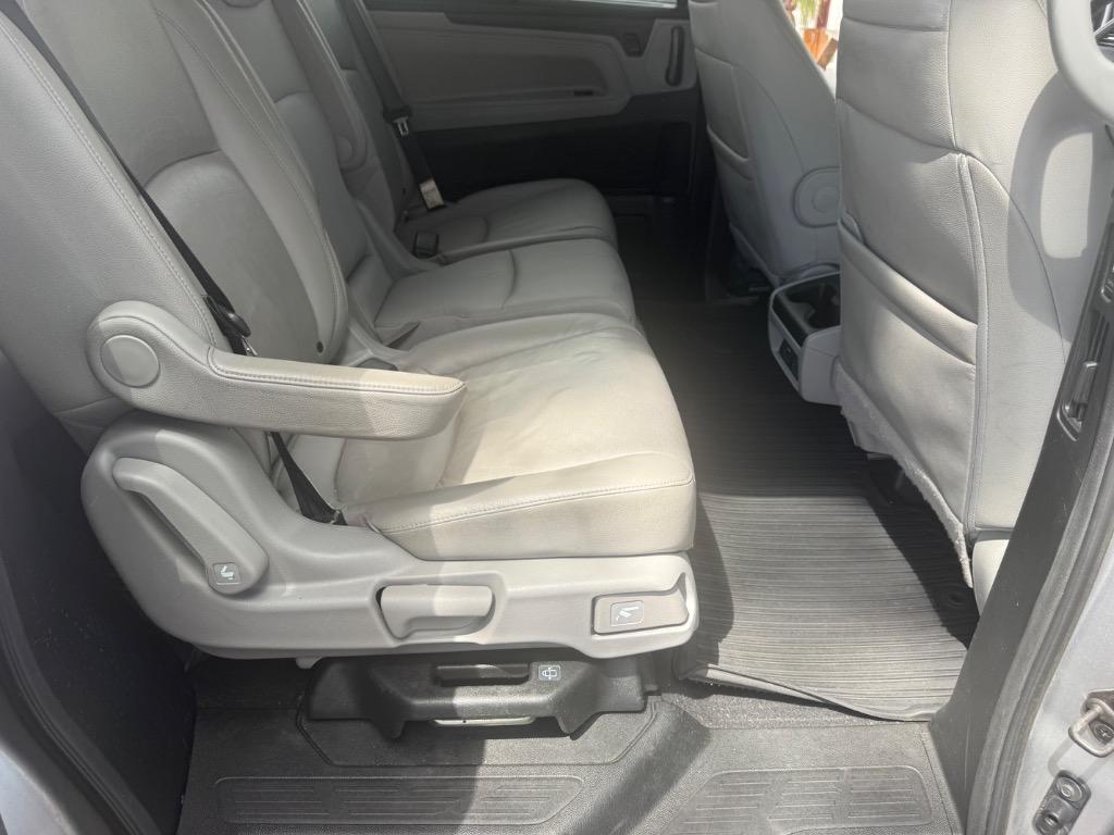 2018 Honda Odyssey - $15,900