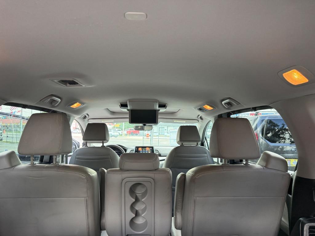 2018 Honda Odyssey - $15,900