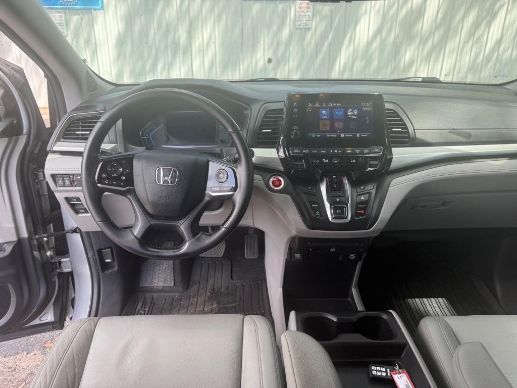 2018 Honda Odyssey - $15,900